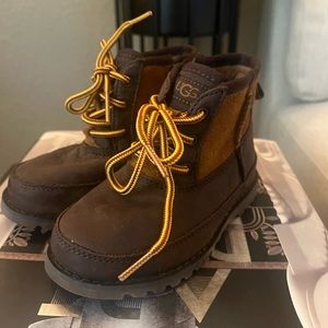 Brown toddler Ugg boots size 8